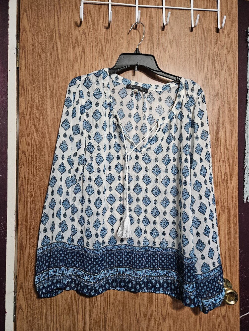 Rose & Olive Women’s Sheer Long Sleeve Blouse blue and white Tasseled Size L!